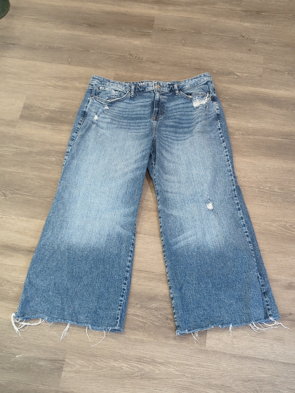 torrid 16-Short high Rise Baggy Wide Leg Classic Denim jeans